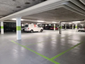 Moderne Hallengarage in Muri mit 72 Einstellplätzen für sicheres und bequemes Parken.